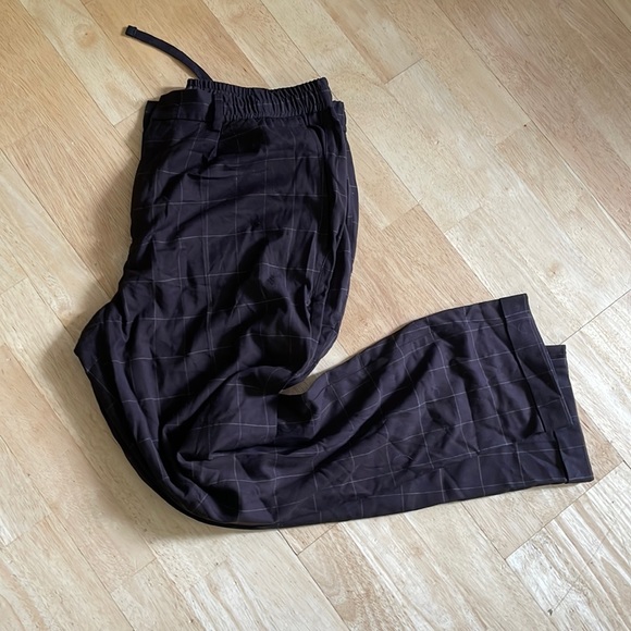 Taso Elba - Picture 1 of 2